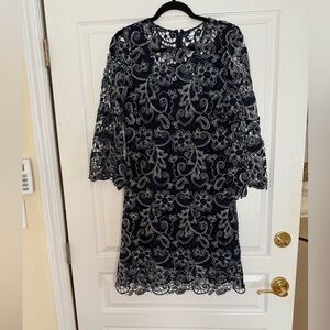 MARINA Navy Floral Lace Long Sleeve Dress
Get ready for the Holidays!!!!
